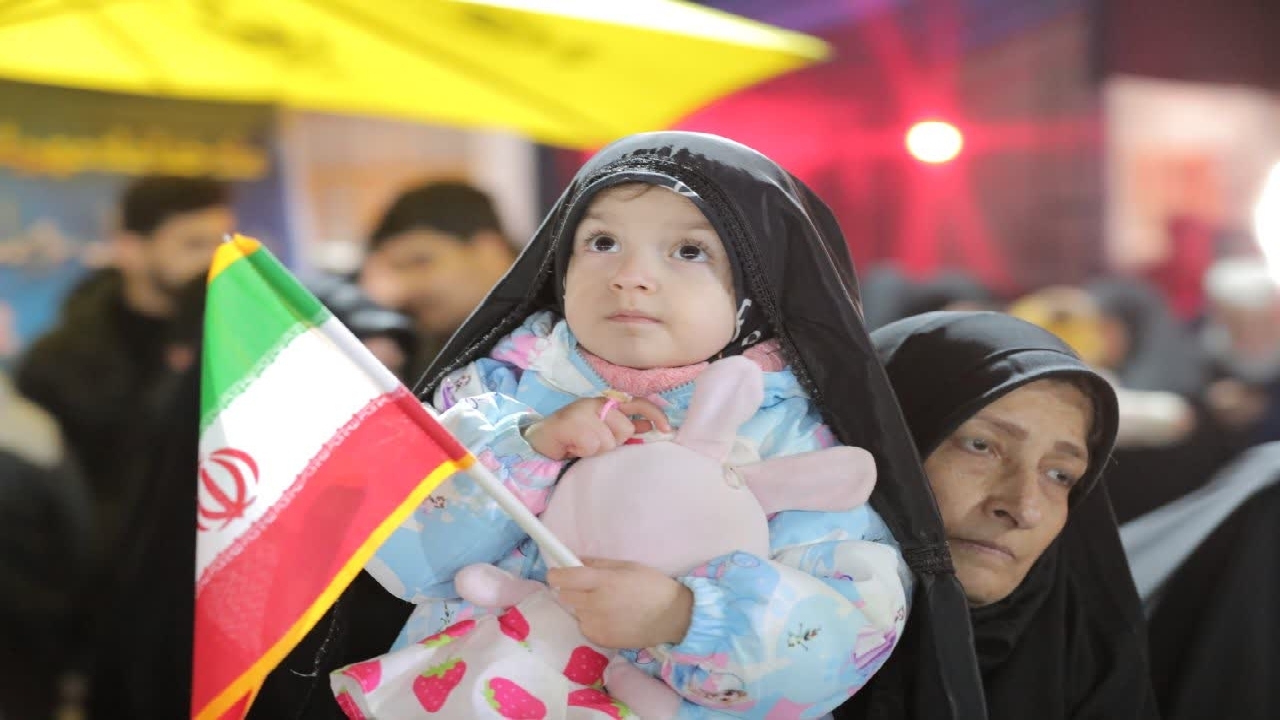 اینجا شهرداری رشت،  میدان وفاداری+ تصاویر