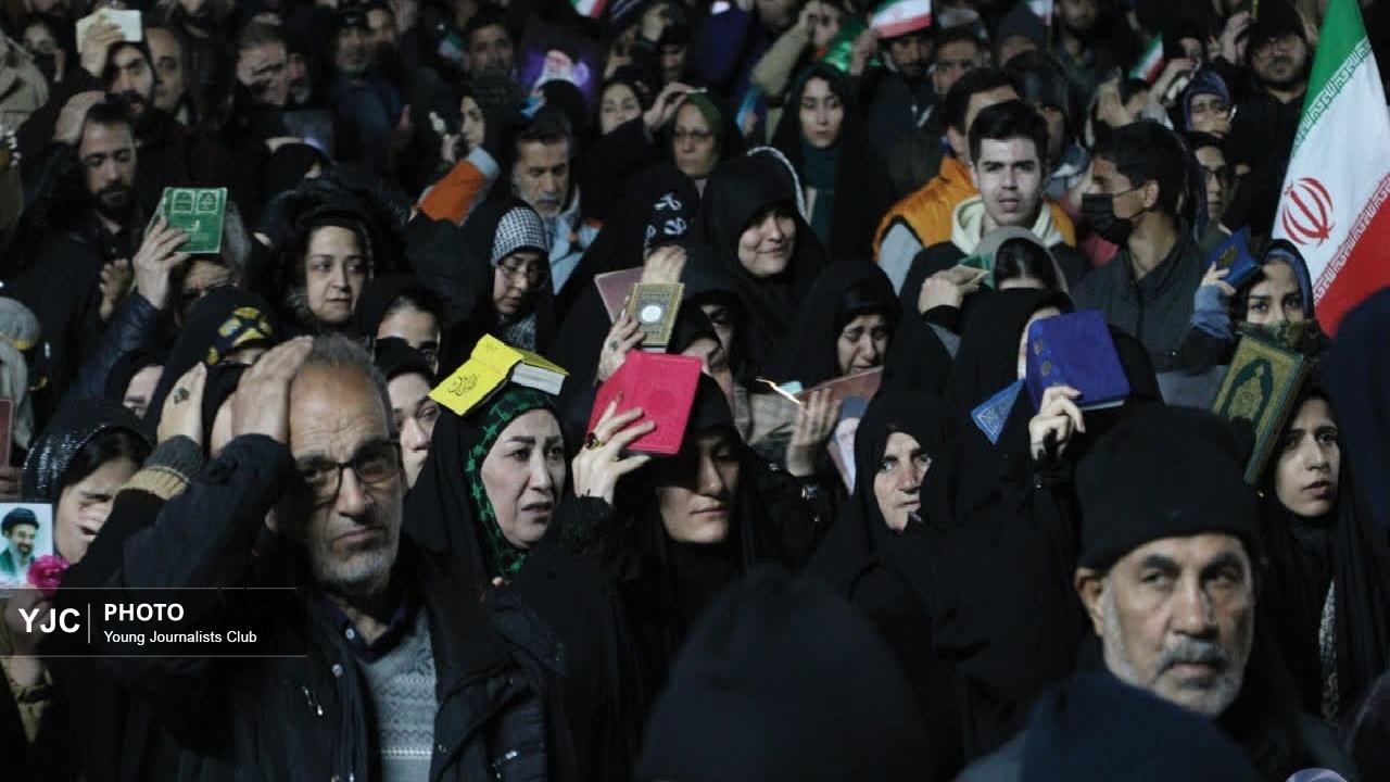 بروجرد؛ شب‌های قدر و تجدید میثاق با آرمان‌های انقلاب + تصاویر