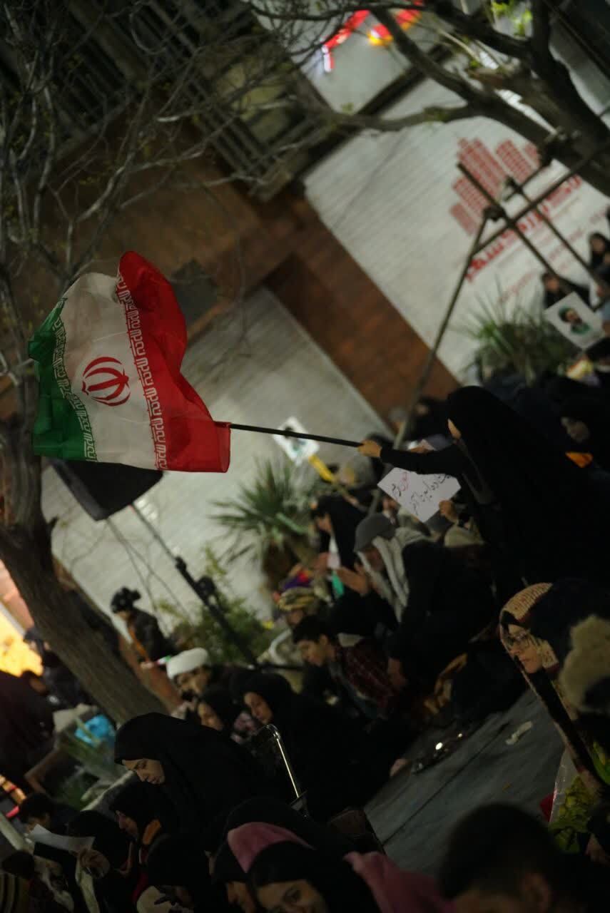 کرمان؛ قلب تپنده ایران در شب قدر + فیلم و عکس