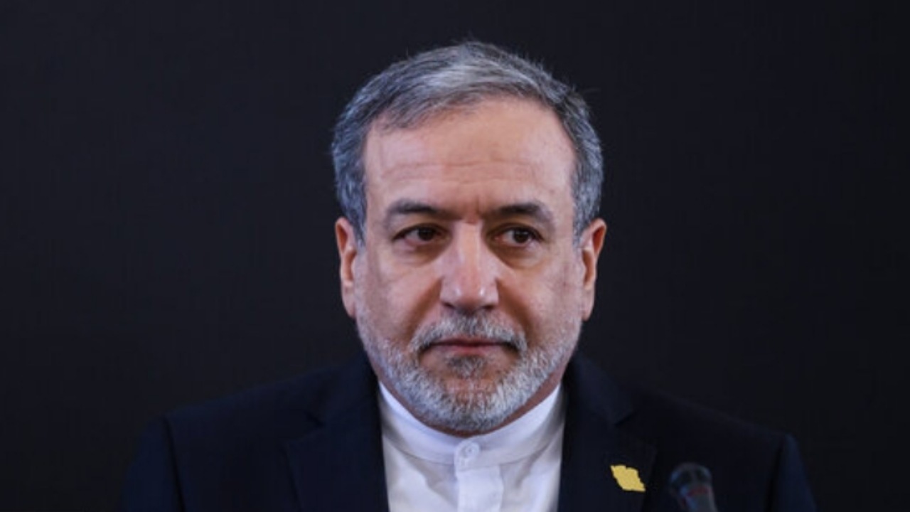 عراقچی: ایرانیان هرگز در برابر حملات بزدلانه سر خم نمی‌کنند