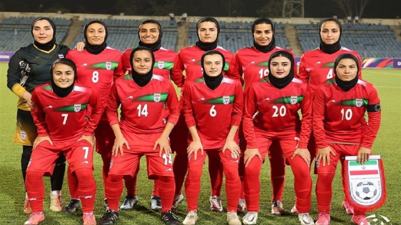 سرمربی تیم فوتبال بانوان: چتر نور و خسروی در کنار ما هستند/ به زودی به ایران باز می گردیم