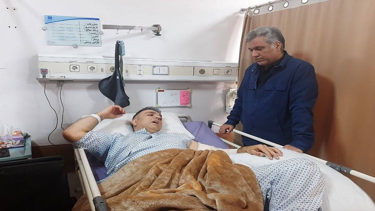 عیادت واحدی از مجروح جنگ رمضان/ از واریز کمک معیشتی با دستور وزیر ورزش تا اعلام راه پشتیبانی برای پیشکسوتان