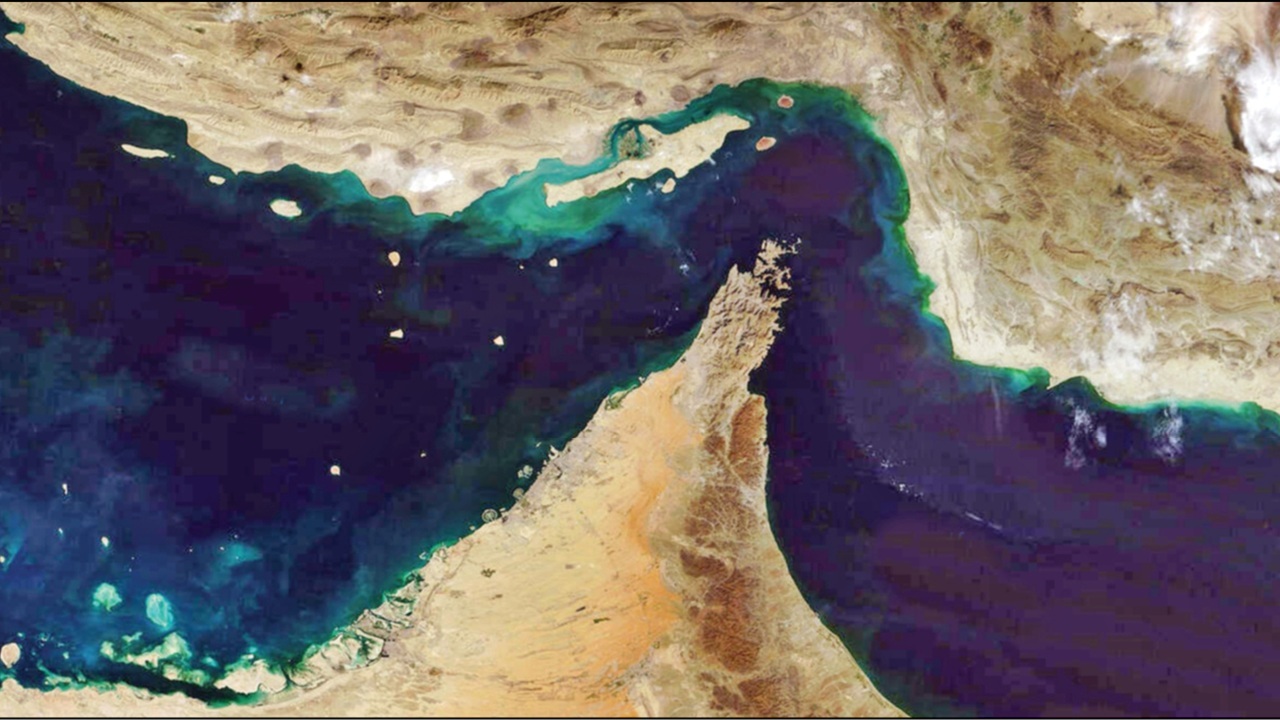 نماینده مجلس: با کنترل تنگه هرمز، ابتکار عمل دست ماست! + فیلم