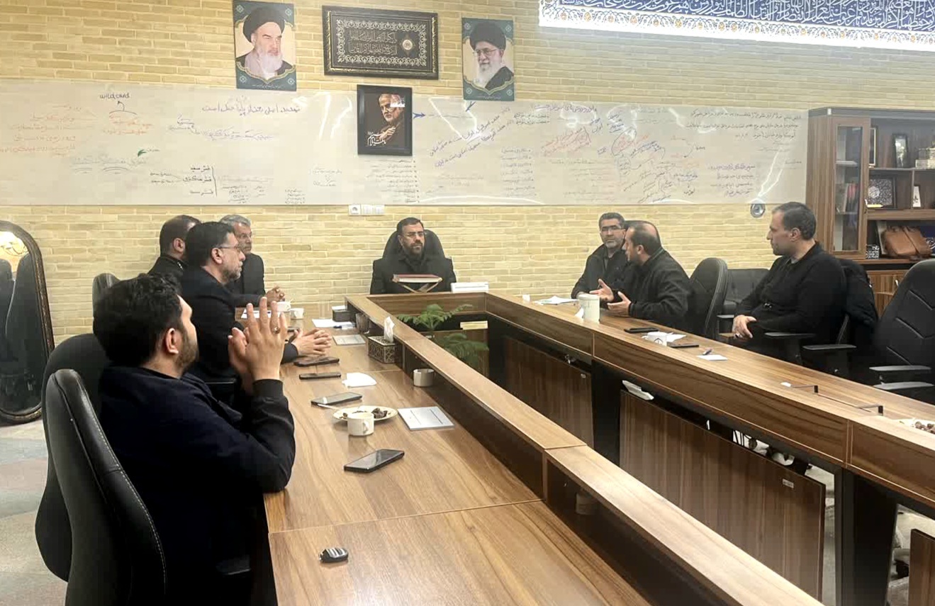 مساجد باید به هسته مرکزی مدیریت محلات تبدیل شوند