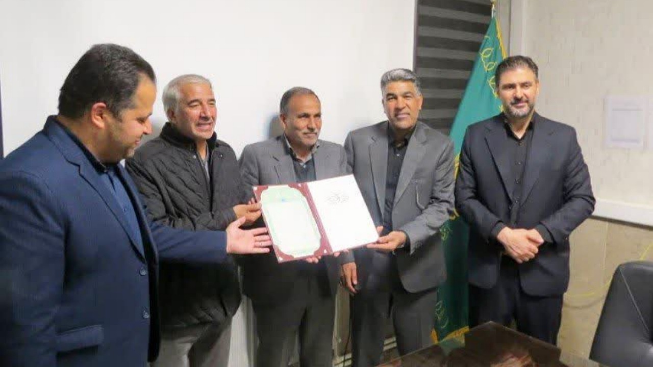 صدور سند تک‌برگ آستان قدس، پس از حل معضل ثبتی ۶۰ ساله در رفسنجان