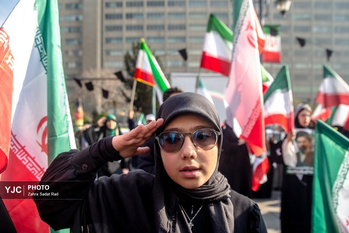 مراسم تشییع شهیدان قهرمانان «ناو دنا»، علی لاریجانی و سردار غلامرضا سلیمانی در تهران