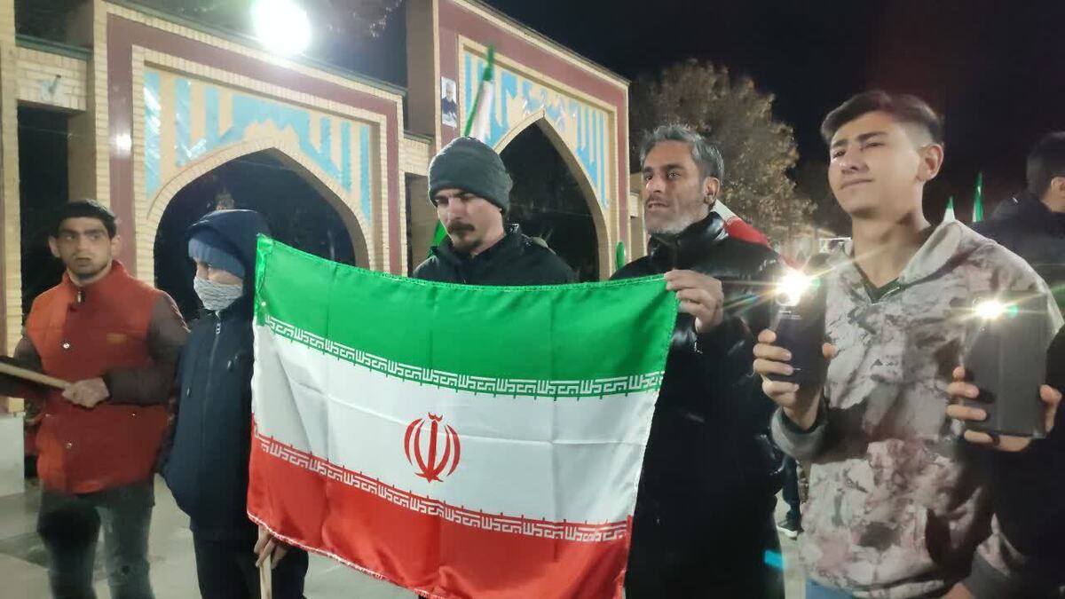 مردمی که از دل خیابان‌ها به سراسر جهان بیانیه صادر می‌کنند+ فیلم