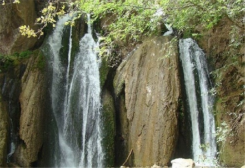 درخشش آب در لرستان سرزمین آبشارهای زیبا