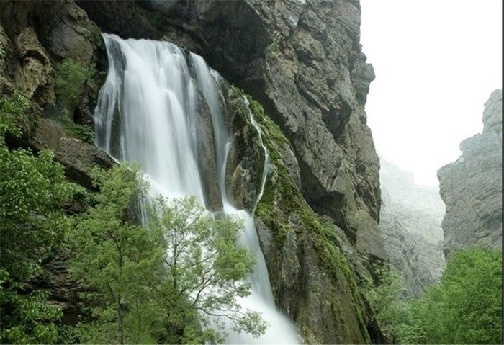 درخشش آب در لرستان سرزمین آبشارهای زیبا