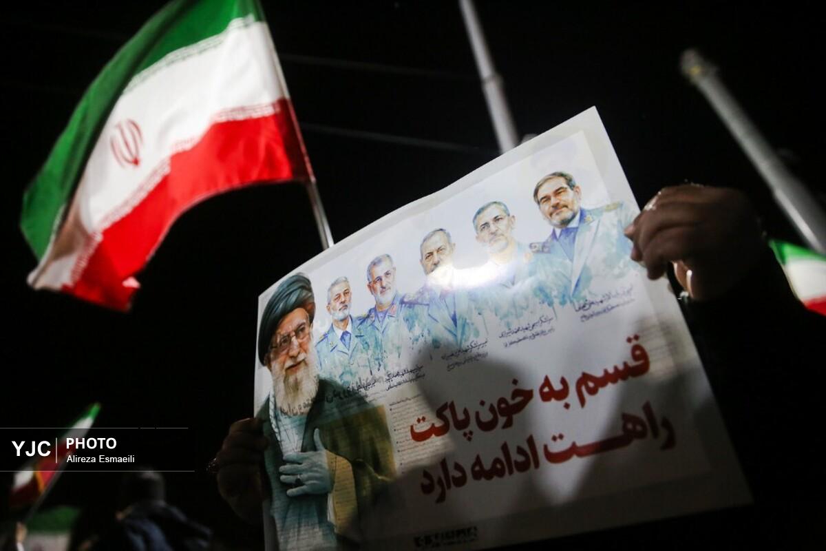 مراسم تشییع شهیدان قهرمانان «ناو دنا»، علی لاریجانی و سردار غلامرضا سلیمانی در تهران
