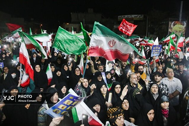 اجتماع حمایت از رزمندگان در مقابله با دشمن آمریکایی - صهیونیستی
