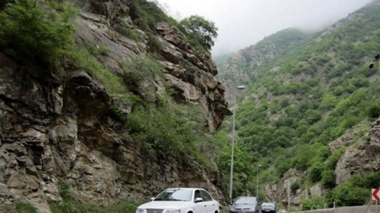 تردد روان در جاده‌های شمالی کشور/ بارش باران و مه‌گرفتگی در برخی استان‌ها