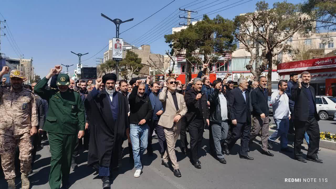 تشییع باشکوه شهید ۱۴ ماهه &laquo;فرهان روحی&raquo; در بهارستان