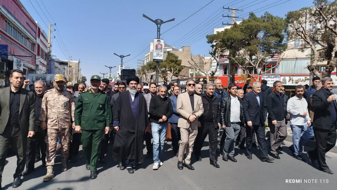تشییع باشکوه شهید ۱۴ ماهه &laquo;فرهان روحی&raquo; در بهارستان