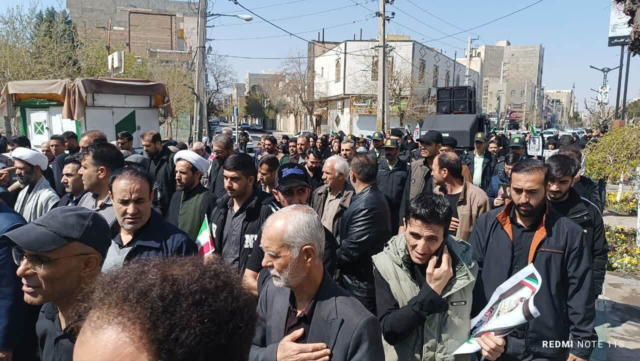 تشییع باشکوه شهید ۱۴ ماهه &laquo;فرهان روحی&raquo; در بهارستان