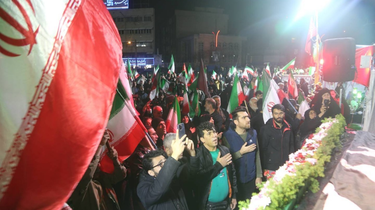وداع باشکوه با شهدای ناوشکن دنا در منطقه ۱۰