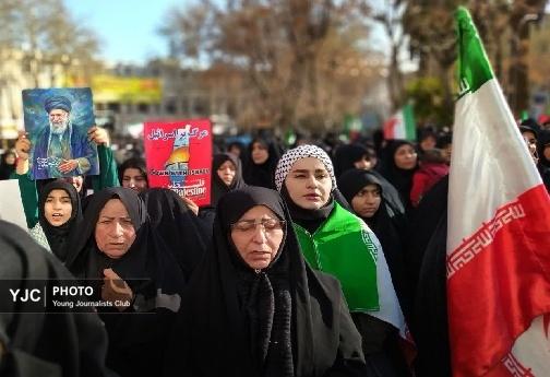 بیعت بانوان خرم آبادی با رهبر معظم انقلاب اسلامی + تصاویر