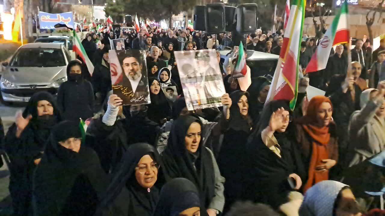 اجتماع دسته عزادارای و مراسم تشییع شهید والامقام رضا حسین زاده در خوی