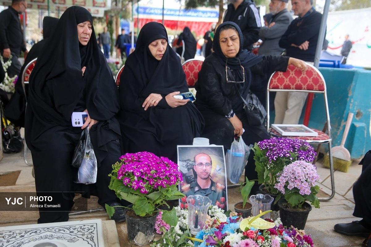 لحظه‌ی تحویل سال ۱۴۰۵ در میدان انقلاب تهران