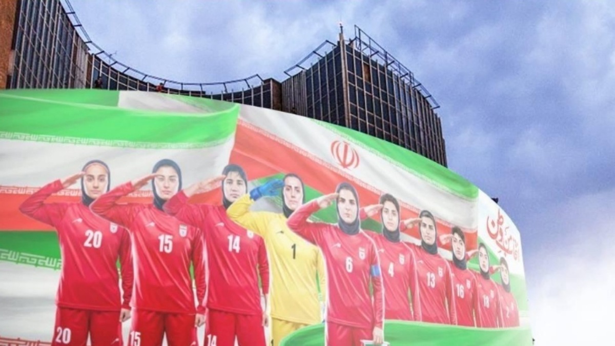 باشگاه خبرنگاران -رونمایی از دیوارنگاره جدید میدان ولیعصر