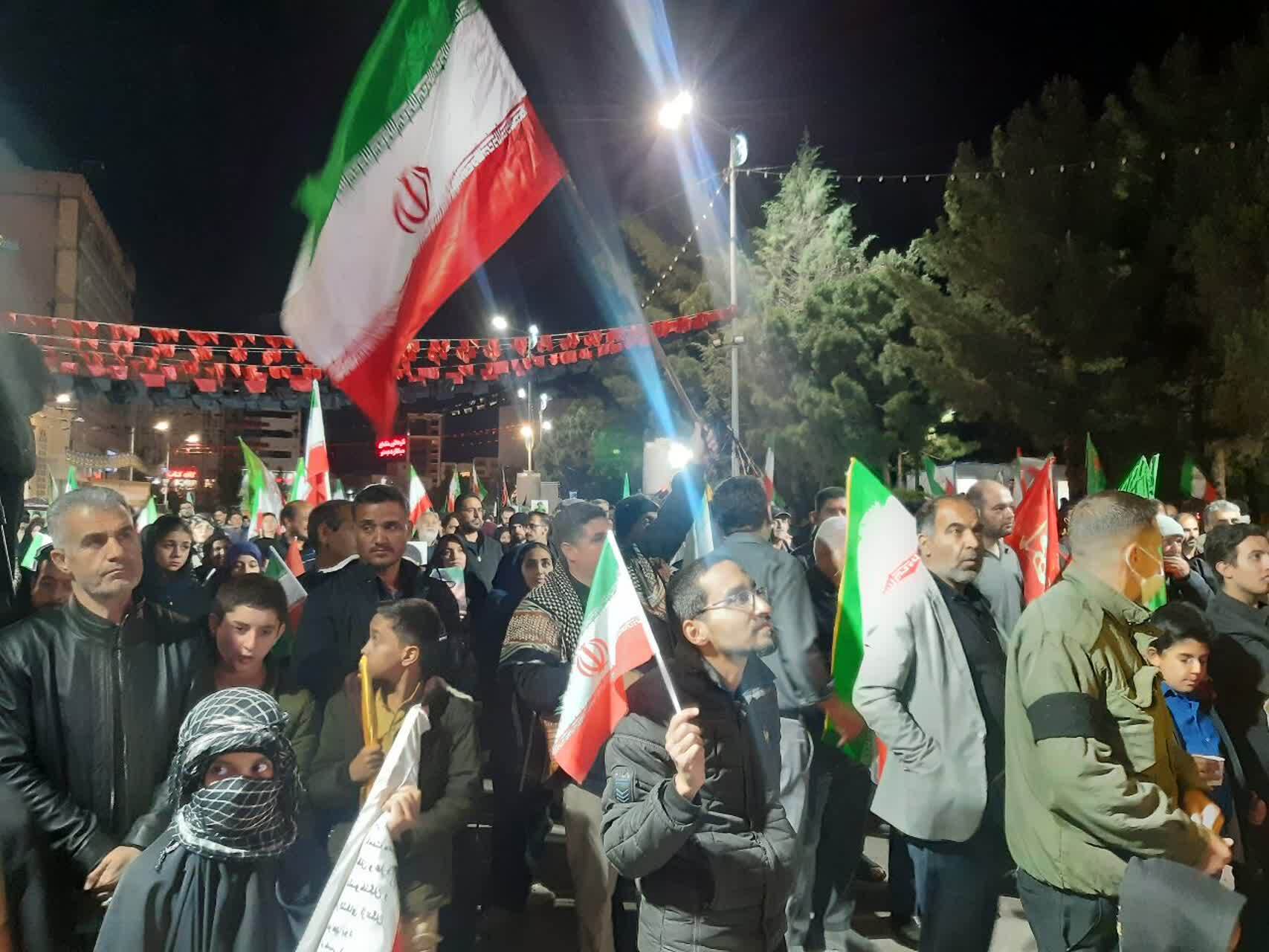 رسانه&zwnj;های کرمان؛ سپرِ ولایت، نابودگرِ دشمن + فیلم و عکس