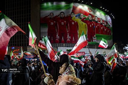 مراسم استقبال از تیم ملی فوتبال زنان در میدان ولیعصر (عج) تهران