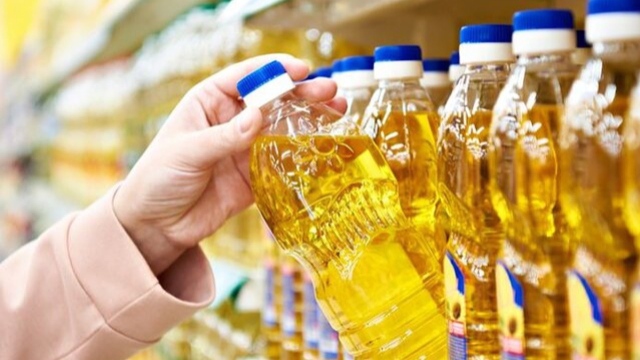 عرضه روغن بالاتر از قیمت درج شده بر روی کالا گرانفروشی است