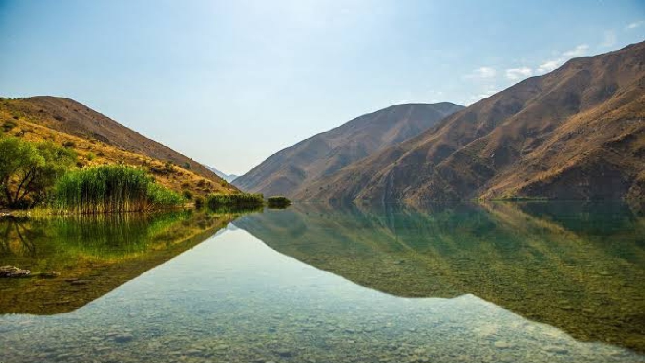دریاچه گهر؛ آینه‌ای برای آسمان و پناهگاهی برای جان + فیلم