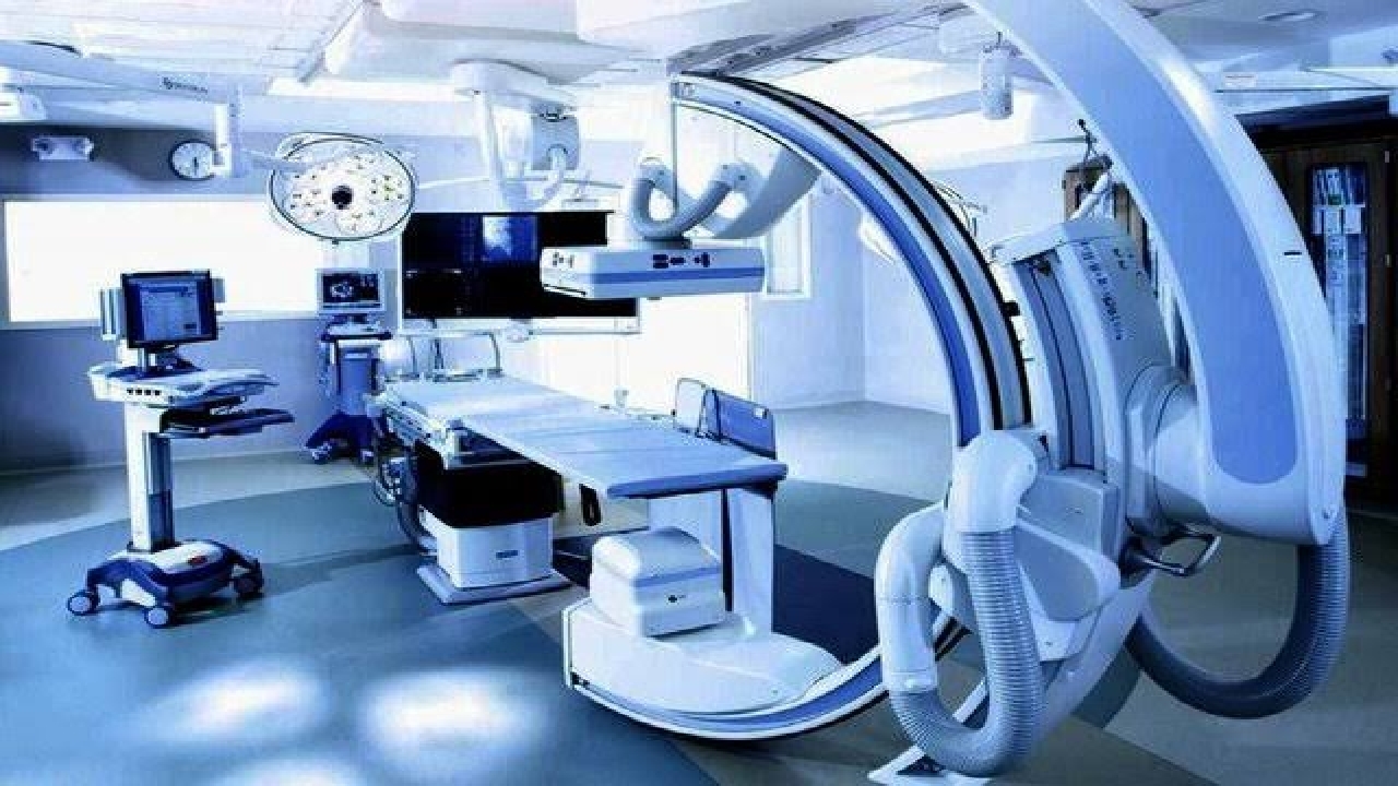 فرآیند‌های صدور مجوز، واردات و قیمت‌گذاری تجهیزات پزشکی بازنگری می‌شود