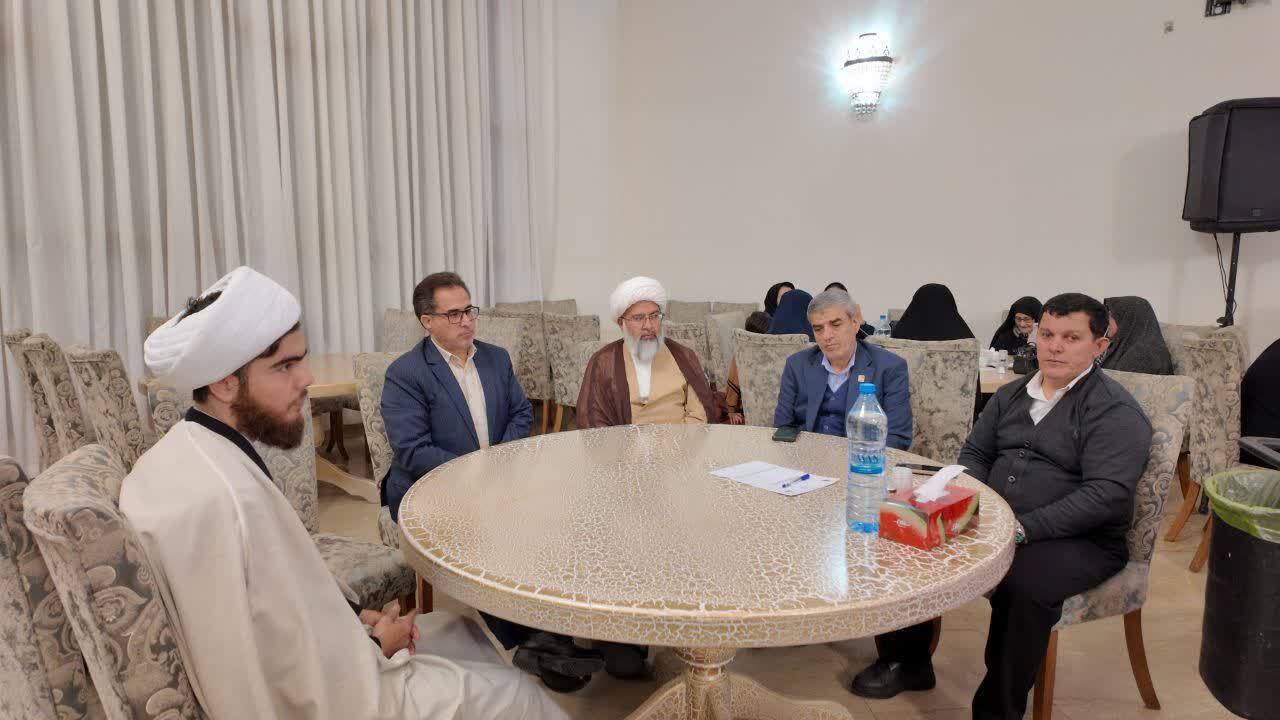 برگزاری مراسم جشن گلریزان