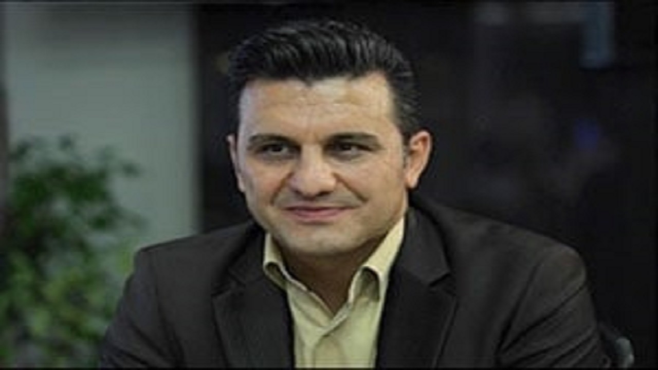 استعفای درویش کار عاقلانه ای است/ ستون های پرسپولیس را با تبر زدند