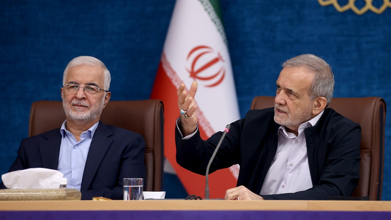 تشریح برنامه‌های دولت برای تحقق شعار سال با تاکید بر توسعه متوازن استان‌ها