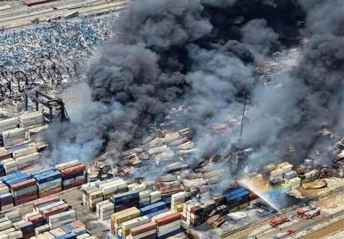 خاطره خلبان هواپیمای ایلوشین در هنگام خاموش کردن آتش بندر شهید رجایی + فیلم