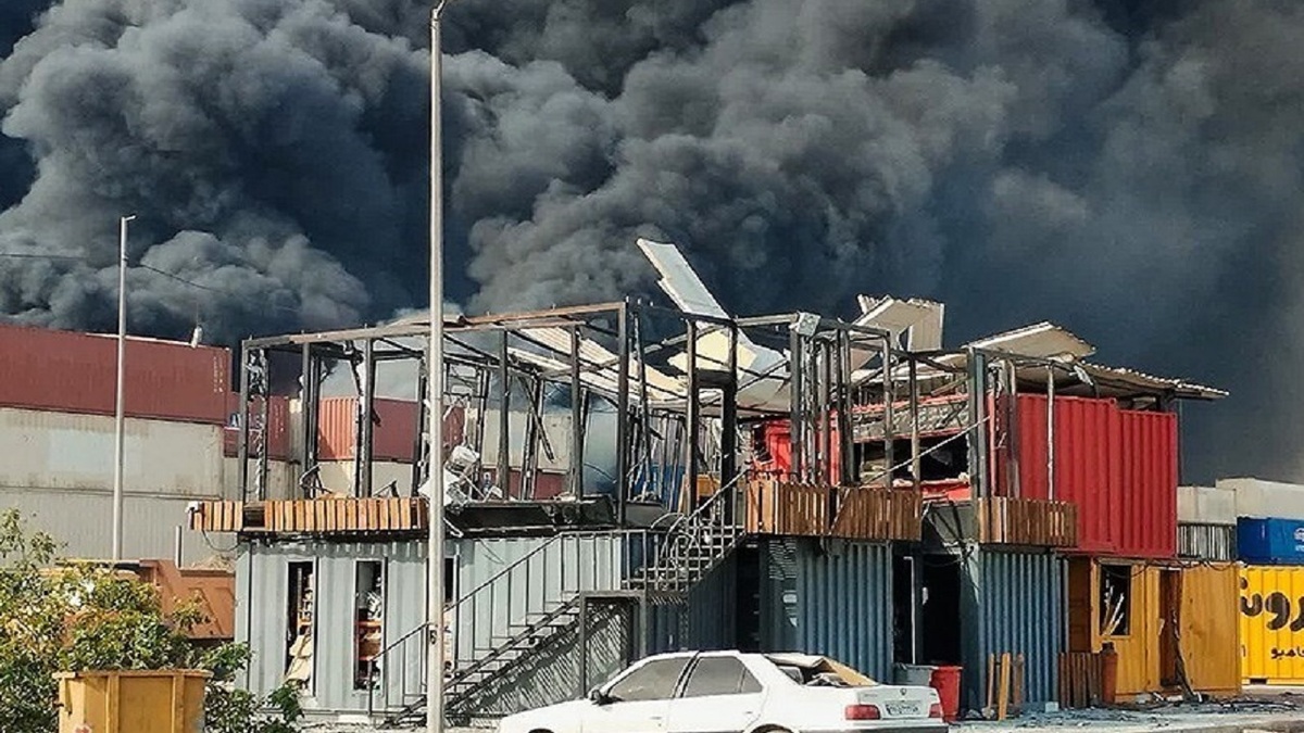 خاطره خلبان هواپیمای ایلوشین در هنگام خاموش کردن آتش بندر شهید رجایی + فیلم