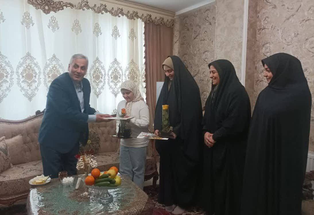 تصاویری از تکریم دختران شهدای تبریز