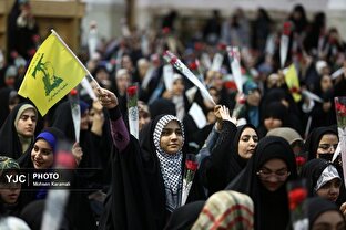 اجتماع بزرگ دانشجویان دختر دانشگاه‌ها در حرم بانوی کرامت