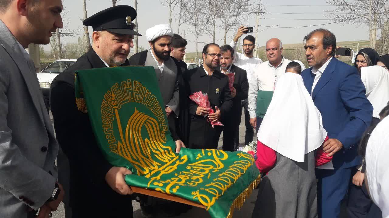 حضور دانش آموزان در آستانه ملکوتی امام رضا(ع۹