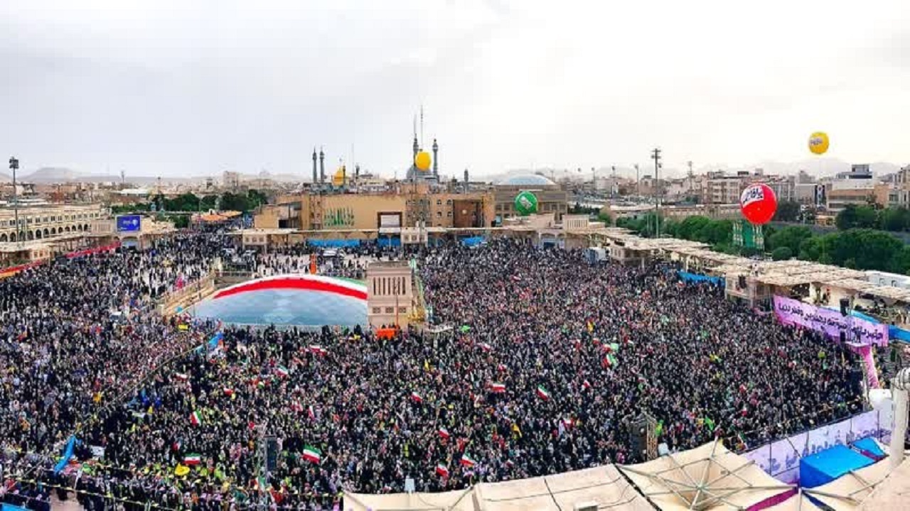 هم‌صدایی شکوه و کرامت در جشن بزرگ محفل در قم+فیلم