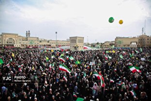 جشن بزرگ محفل در جوار حرم بانوی کرامت