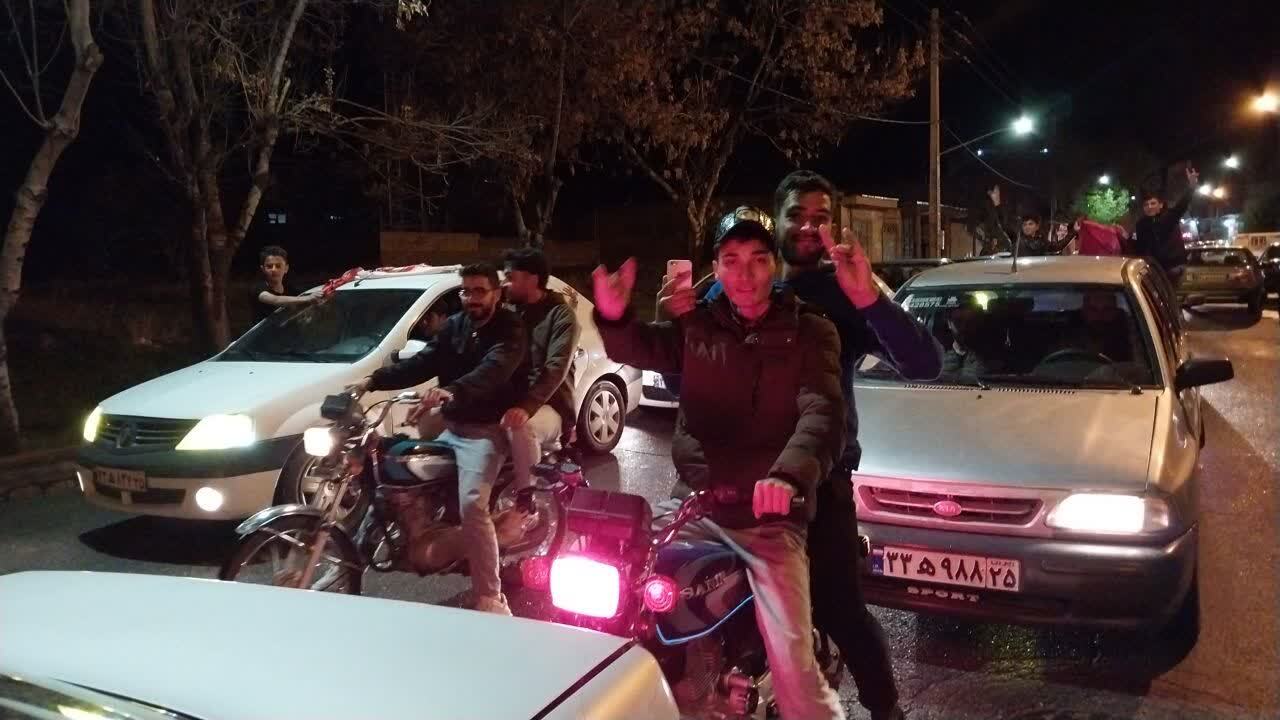 گزارش تصویری از جشن قهرمانی تیم تراکتور در شهر هریس