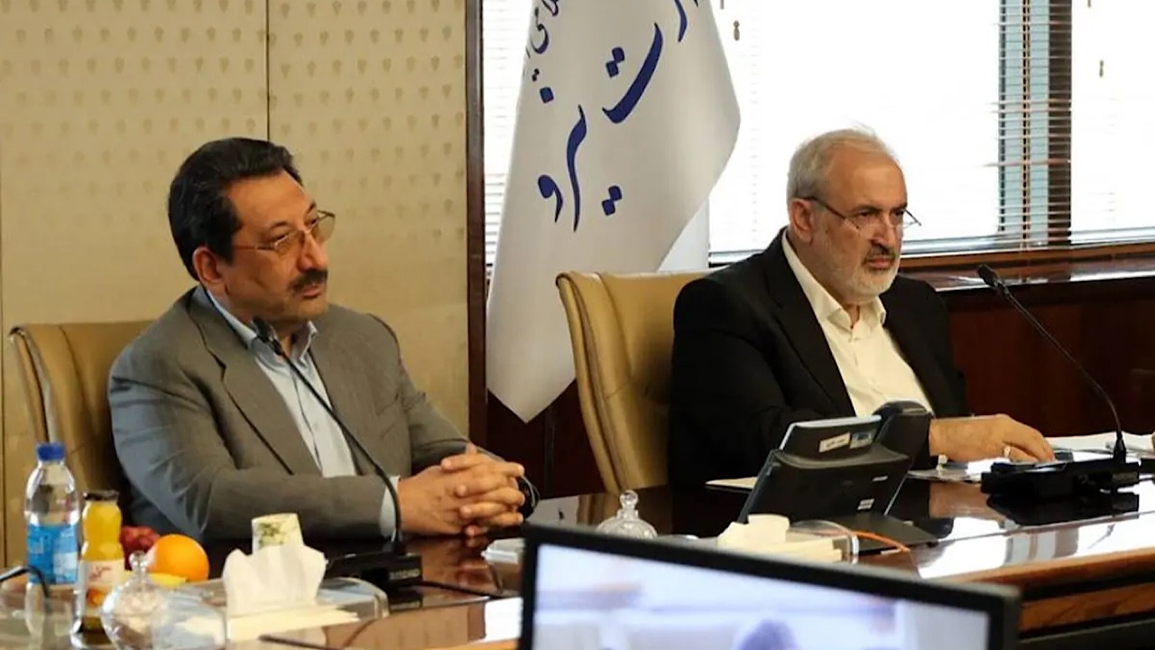 کاهش سرانه آب شرب هر ایرانی/ برق خورشیدی تولیدی صنایع با قیمت بالا خریداری می‌شود