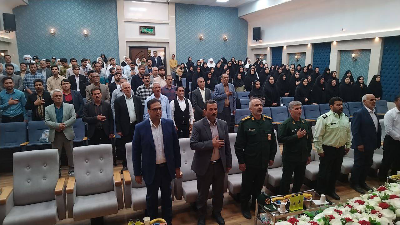 قاب‌هایی به یادماندنی از معلمان نمونه انابدی + عکس