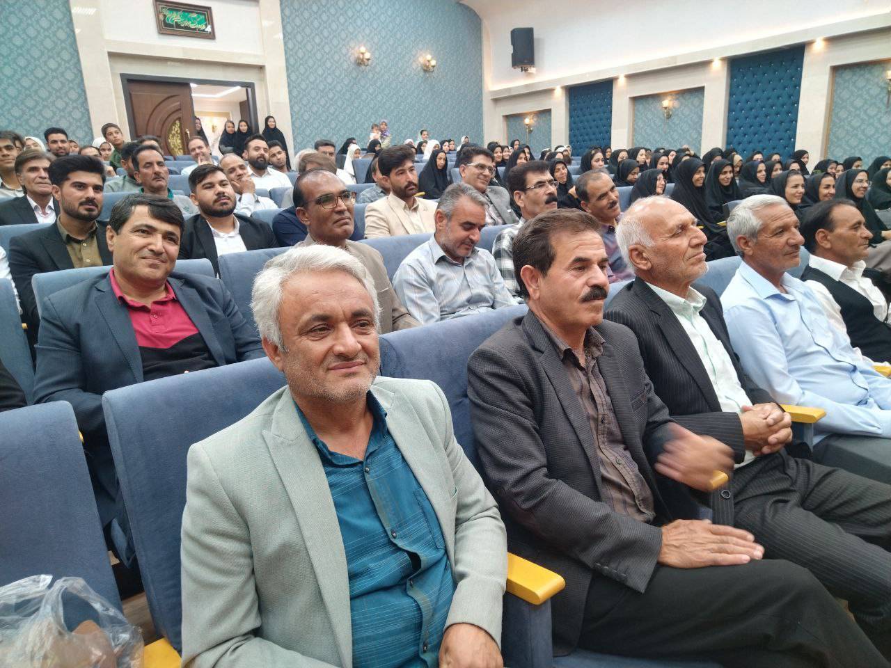 معلمان نمونه