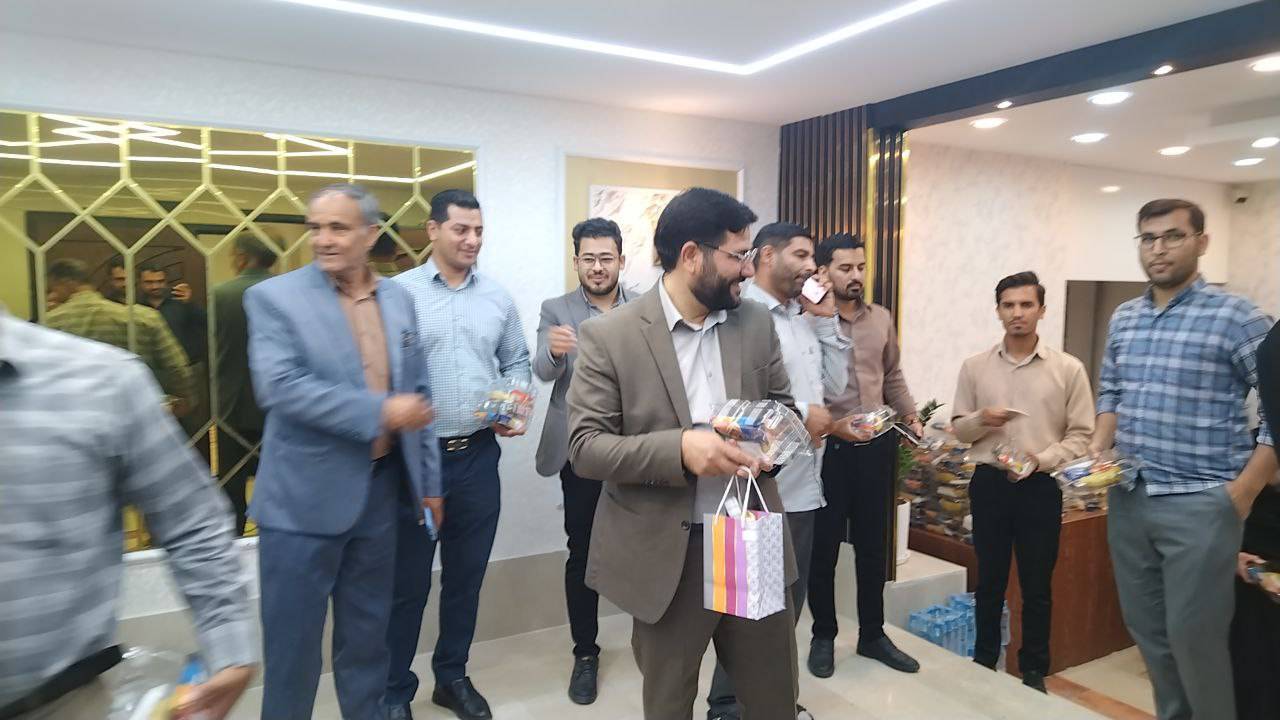 قاب&zwnj;هایی به یادماندنی از معلمان نمونه انابدی