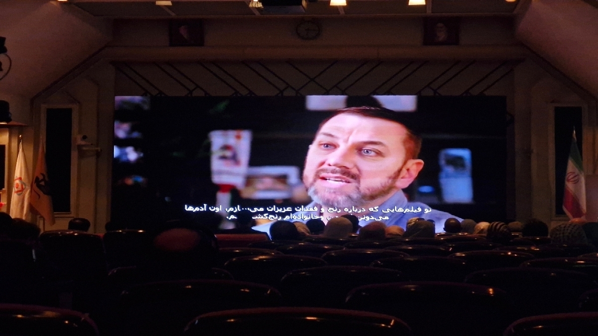 بازداشت خشونت‌آمیز معترض غیرمسلح در برلین به‌دلیل بالا بردن پرچم فلسطین + فیلم