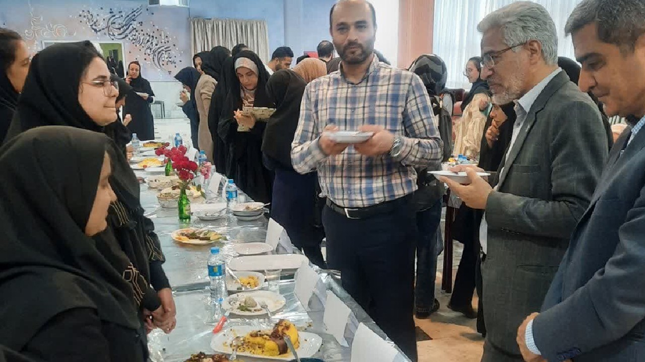 غذاهای افغانستانی در دانشگاه فردوسی
