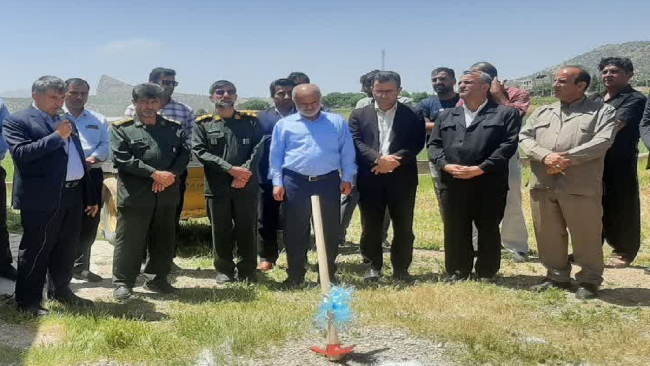 کلنگ زنی تامین آب مجتمع ۷ روستا شهرستان خانمیرزا