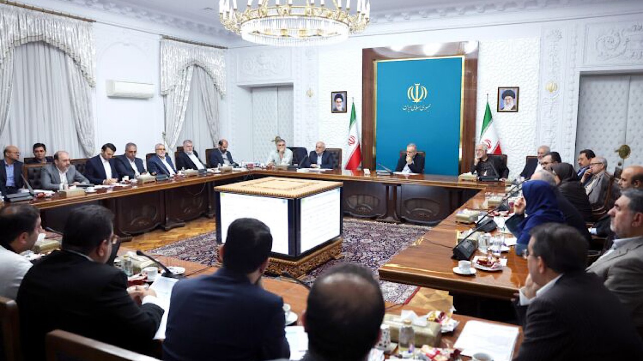 پزشکیان: صرفه‌جویی از اولویت‌های قطعی دولت است