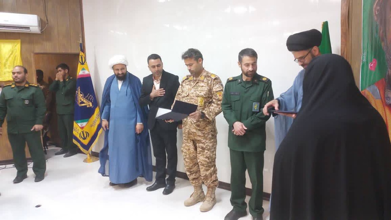 تجلیل از فعالان برتر جهادی در صالح آباد