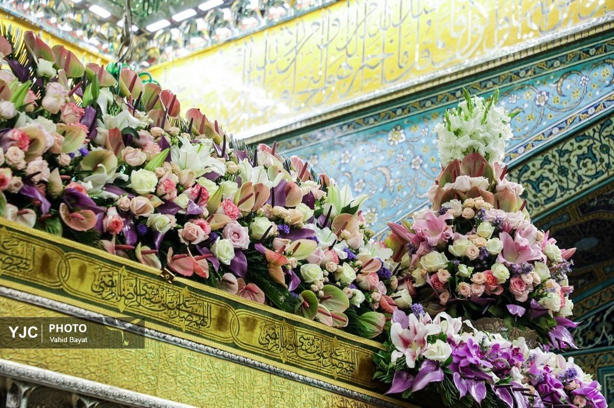 گل آرایی صحن های حرم مطهر رضوی